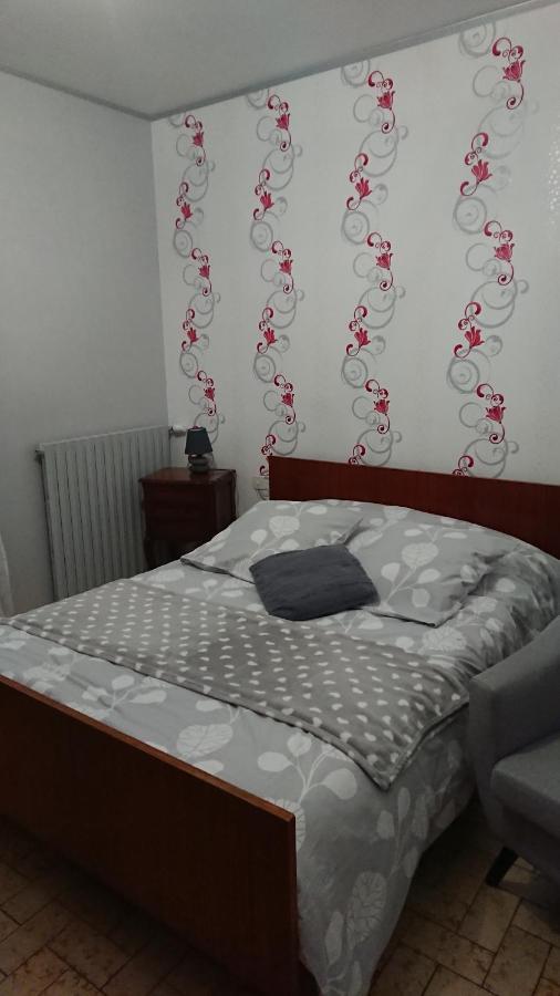 Oldani Apartment Antran Екстериор снимка